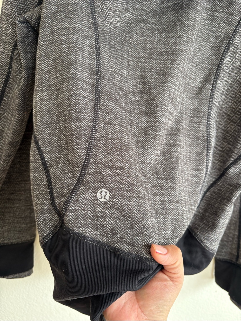 lululemon Womens athletica Heathered Gray Hooded Zip Jacket - Picture 3 of 4